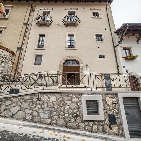 Dimora Fresilia Casa Vacanze Opi Eksteriør billede
