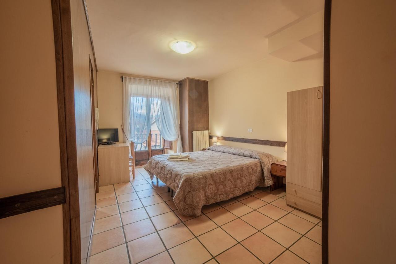 Dimora Fresilia Casa Vacanze Opi Eksteriør billede