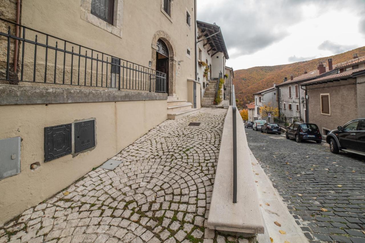 Dimora Fresilia Casa Vacanze Opi Eksteriør billede