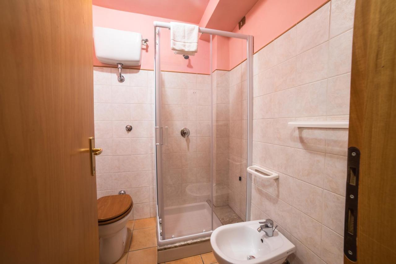 Dimora Fresilia Casa Vacanze Opi Eksteriør billede